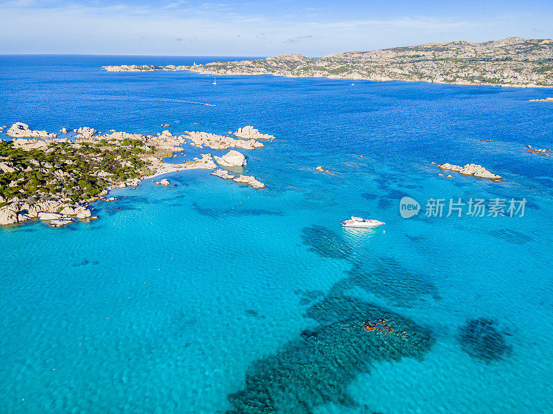 Testa di Polpo -章鱼头，一个不寻常的名字，一个美丽的海岸延伸在拉马达莱纳岛-撒丁岛